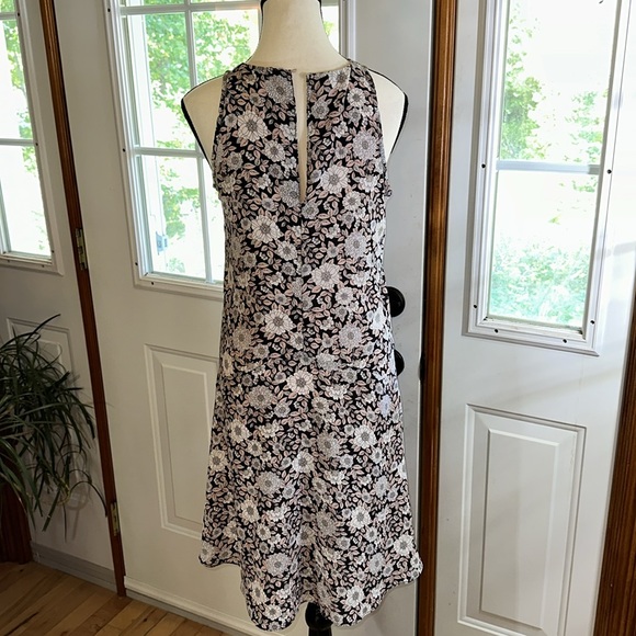Lila Rose Floral Doible Layer Sheer Dress - Picture 2 of 9